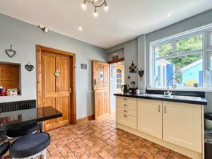 Photo 32- click for photo gallery